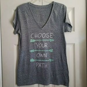 🎀BOGO Free $4 Items🎀 V-Neck Tee